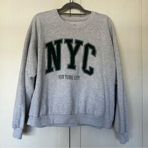 Hollister NYC Sweatshirt Women’s Size XL Heather Gray Green Embroidered